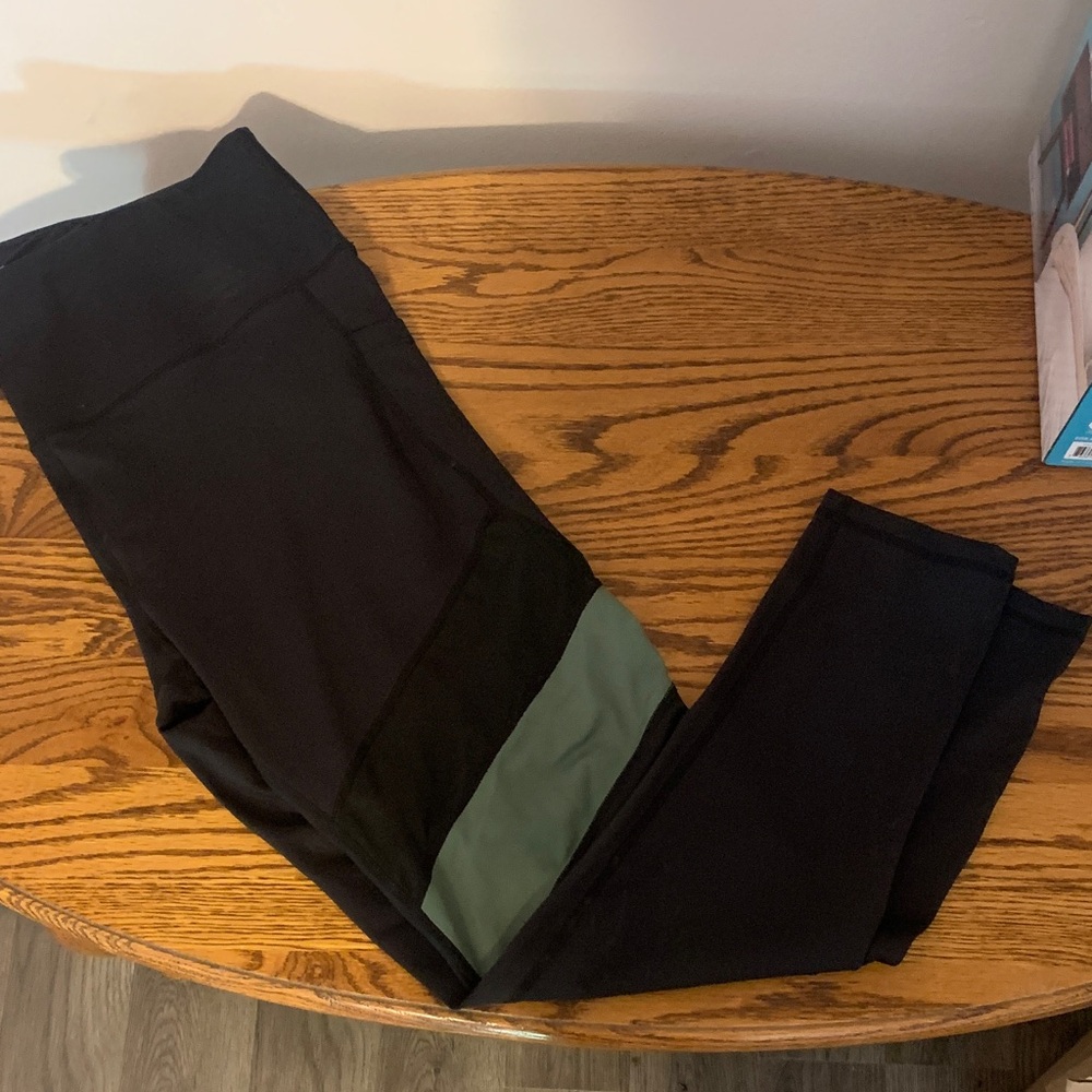 High-Waist Black Performance Leggings